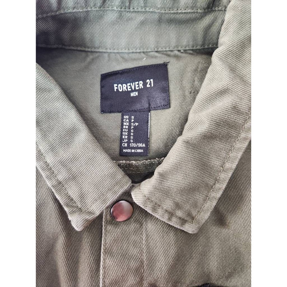 Forever 21 Mens Shirt Jacket Green Denim Snap Pockets Patches Streetwear S - Picture 5 of 6